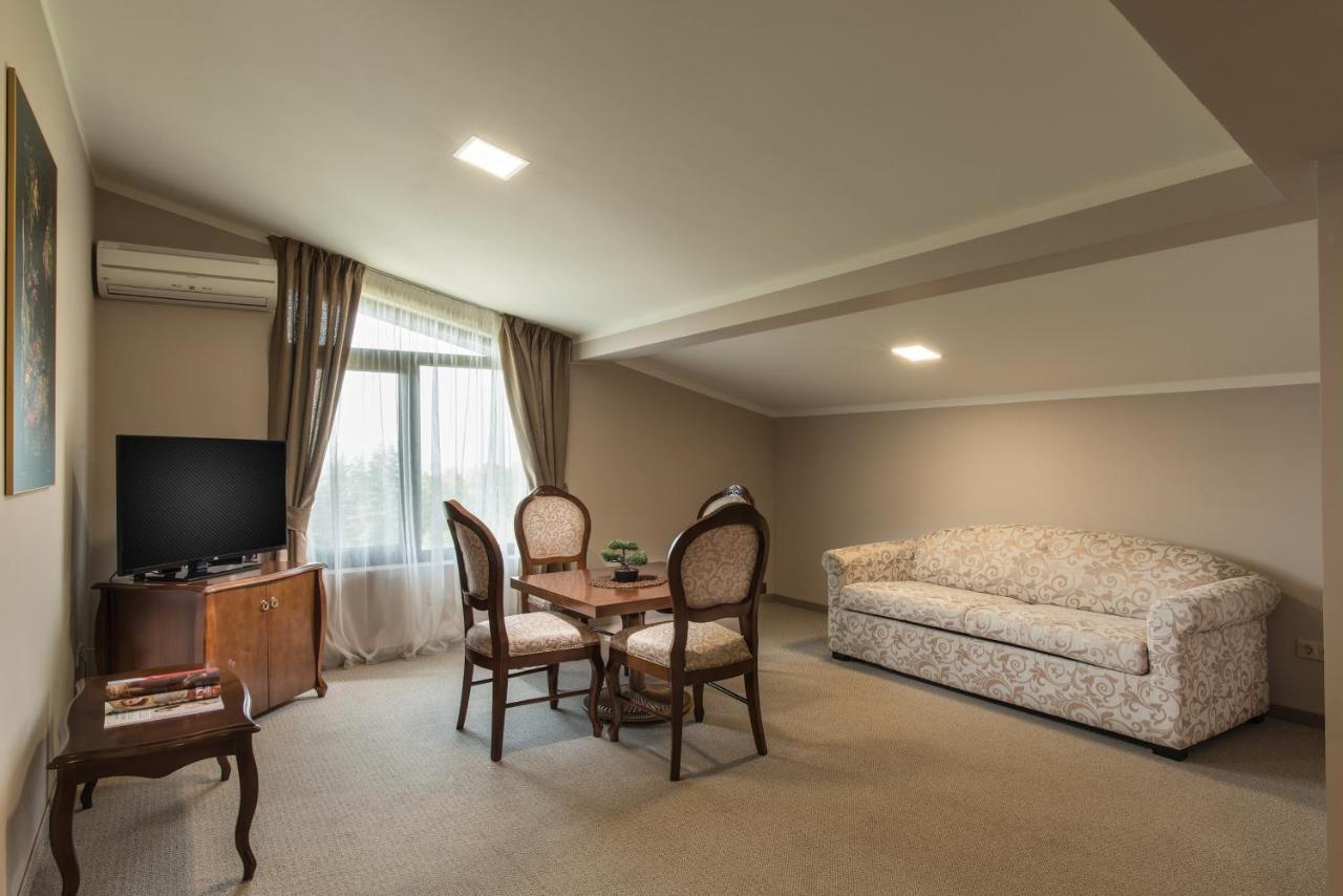 Hotel Villa Magus Kladnitsa Экстерьер фото