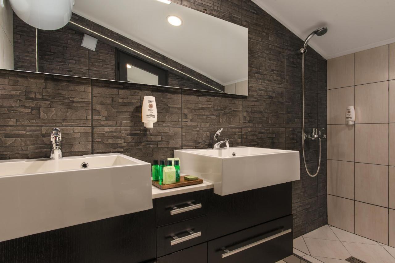 Hotel Villa Magus Kladnitsa Экстерьер фото